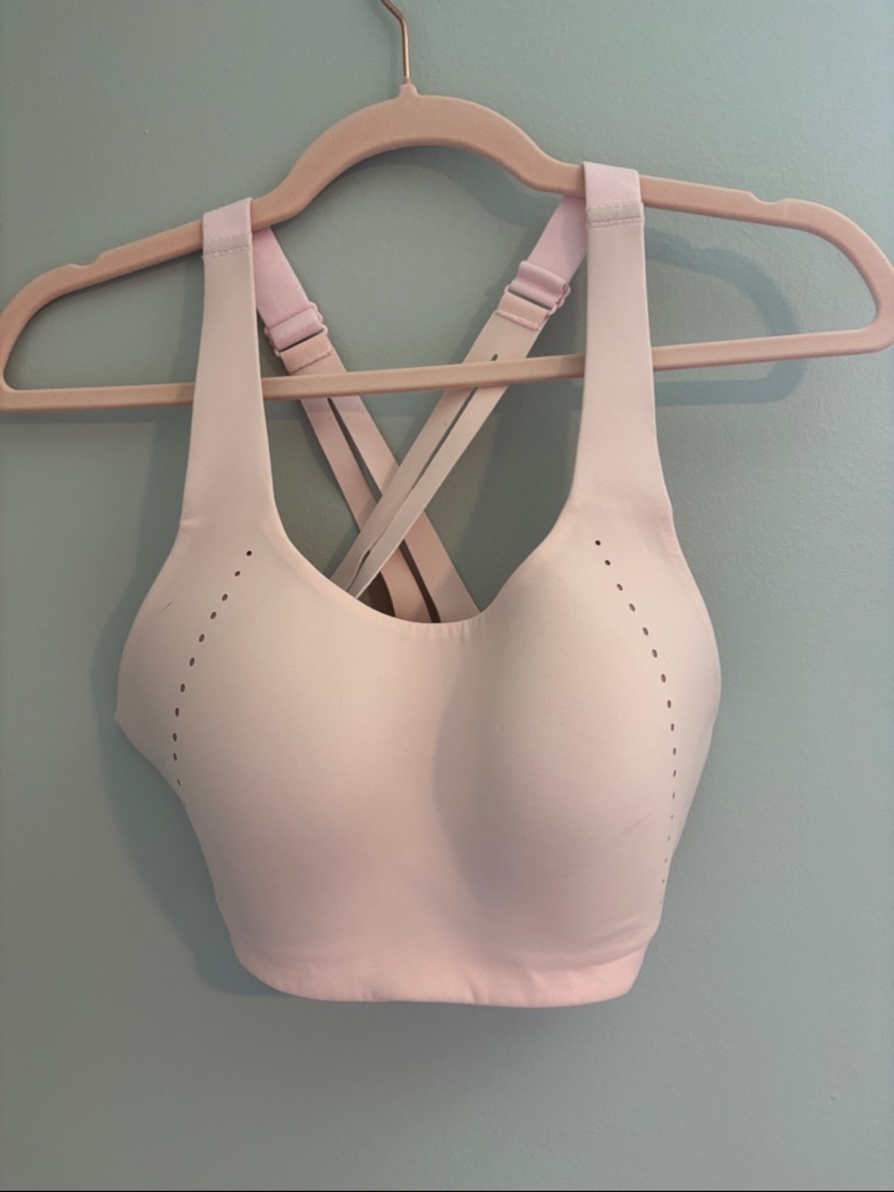 Lululemon Air support Bra 32DD Strawberry Milkshake STMI/RSMA